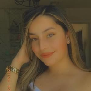 Meet your Posher, Yamila